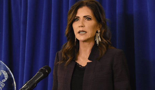 Moms For America Gives S.D. Gov. Kristi Noem its Mother of Influence Award